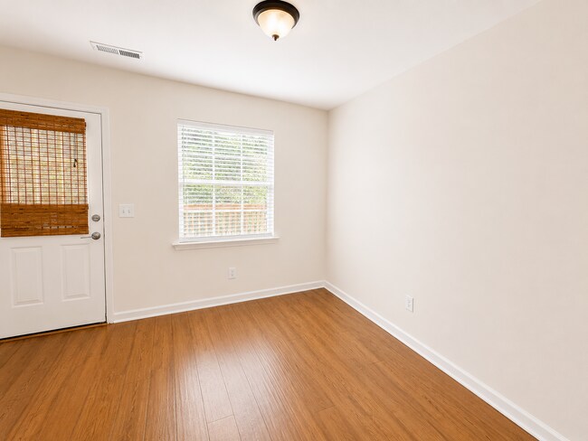 Building Photo - 504 Lowndes Hill Rd