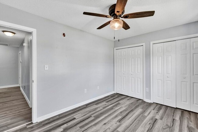 Building Photo - Hubert Home
