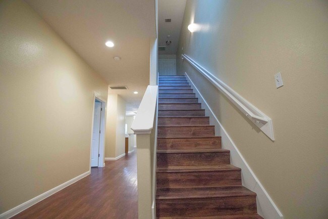 Building Photo - 7824 Comal St