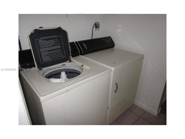 Building Photo - 9721 SW 155th Ave