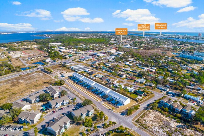 Building Photo - 7031 Patronis Dr
