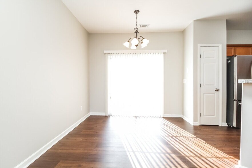 Building Photo - 3003 Baker Way