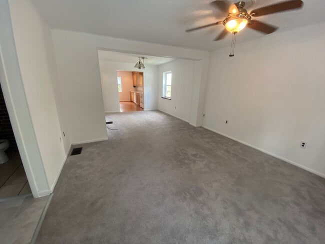 Building Photo - BRIDGETOWN - Charming 4 bedroom home w lots of living space.  1 car gar.  deck.