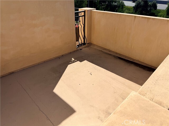 Building Photo - 104 Avenida Caballeros