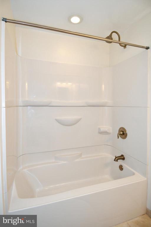 Building Photo - 8844 Mourning Dove Ct