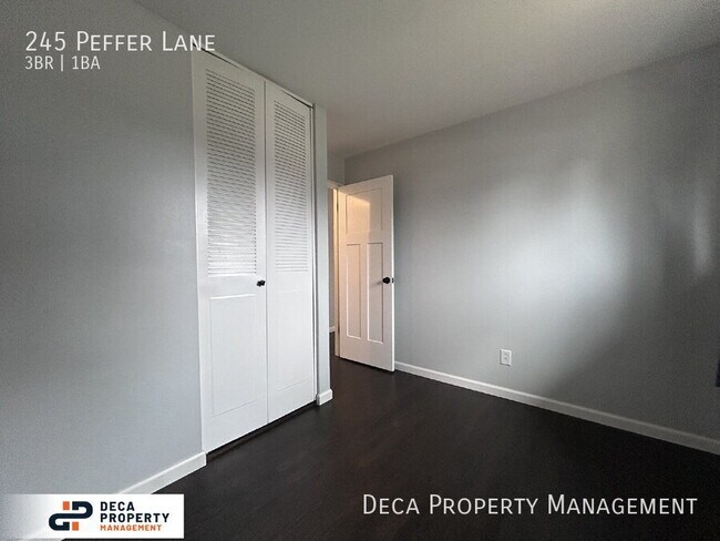 Building Photo - 245 Peffer Ln