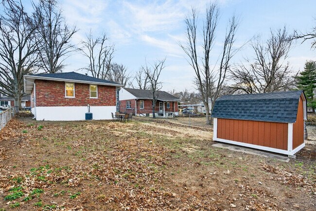 Building Photo - 3831 Brown Rd