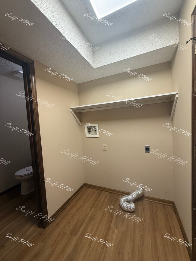 Building Photo - 6704 W 150th St