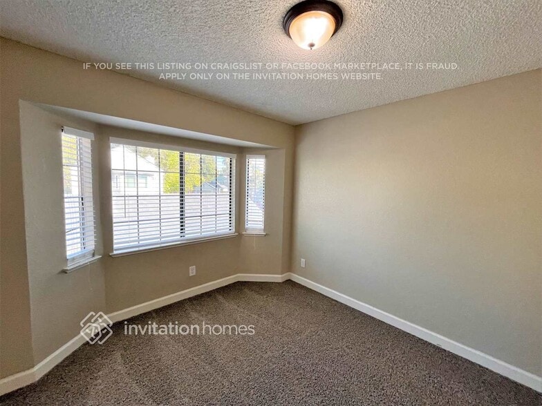 Building Photo - 2272 Sandcastle Way