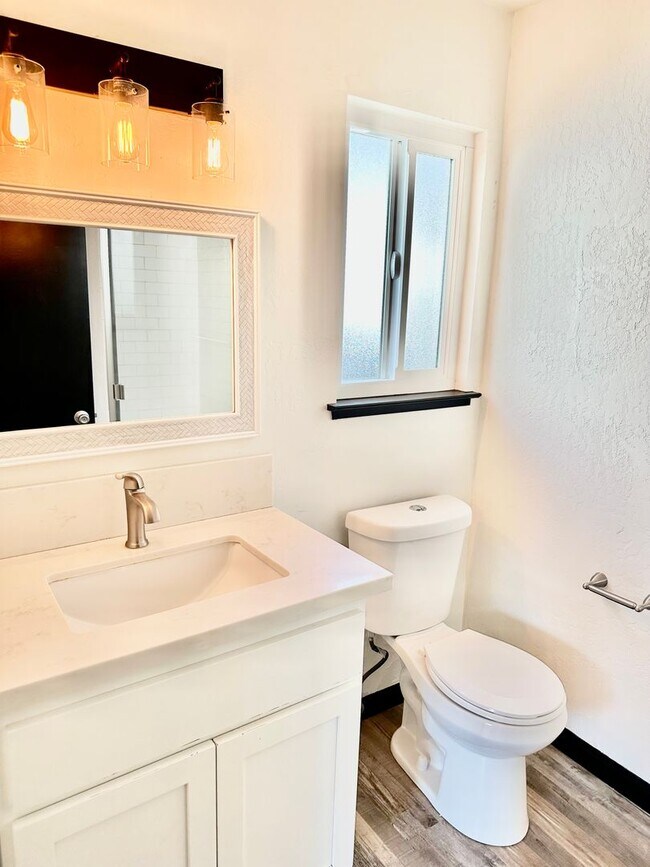 Building Photo - Clovis 3/2 with Large Lot