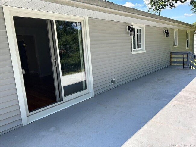 Building Photo - 127 Orchard Dr