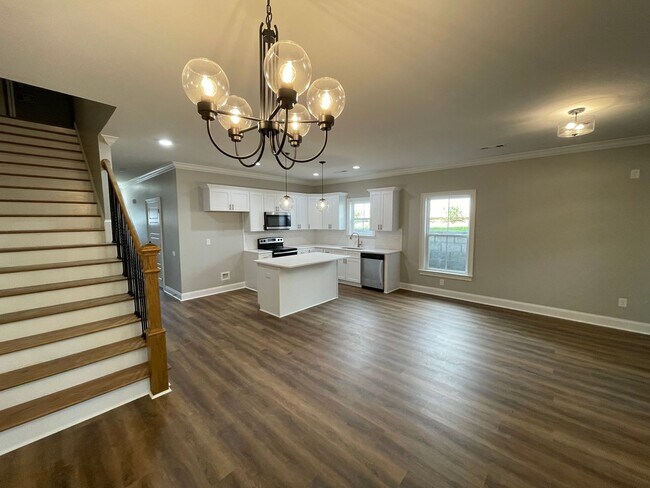 Building Photo - New 3/2.5 Townhouse in Downtown Rome $2,295