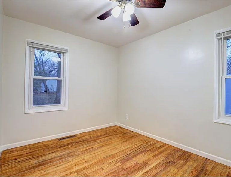 Building Photo - 5517 Willow Ave