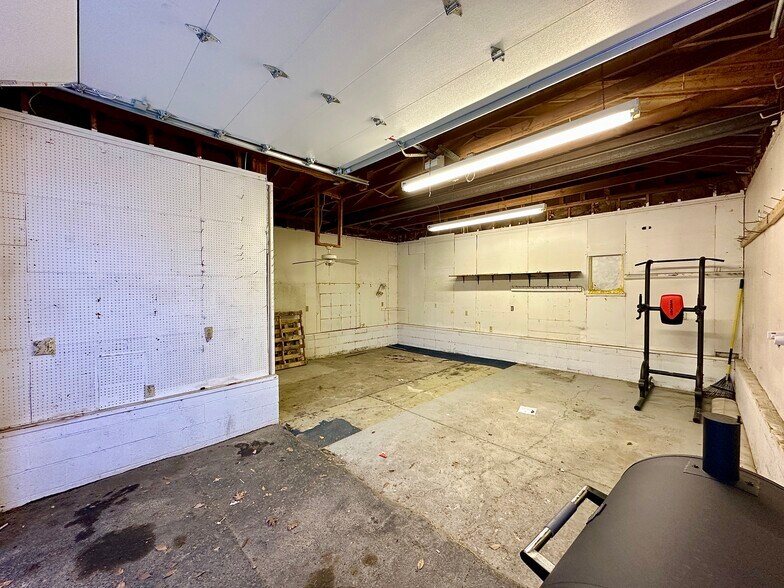 Building Photo - 715 Rear Mabel St