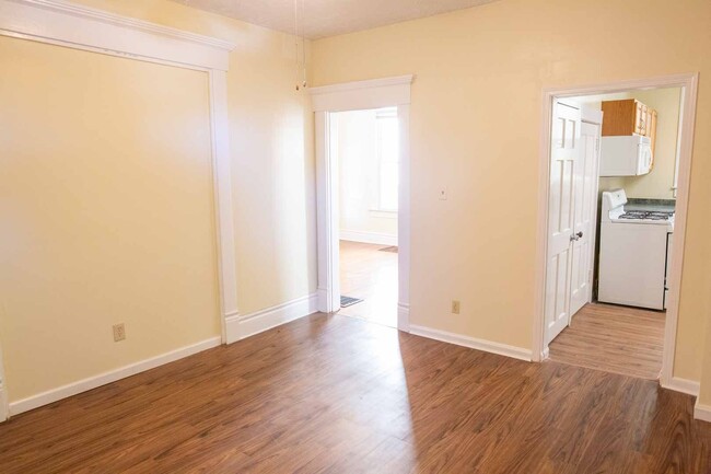 Building Photo - 30 E Maynard Ave