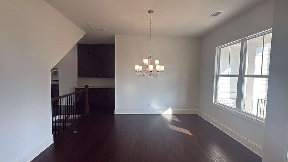 Building Photo - 5365 Travers Ln