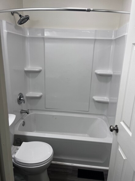 Building Photo - 2209 -2215 Highland Street