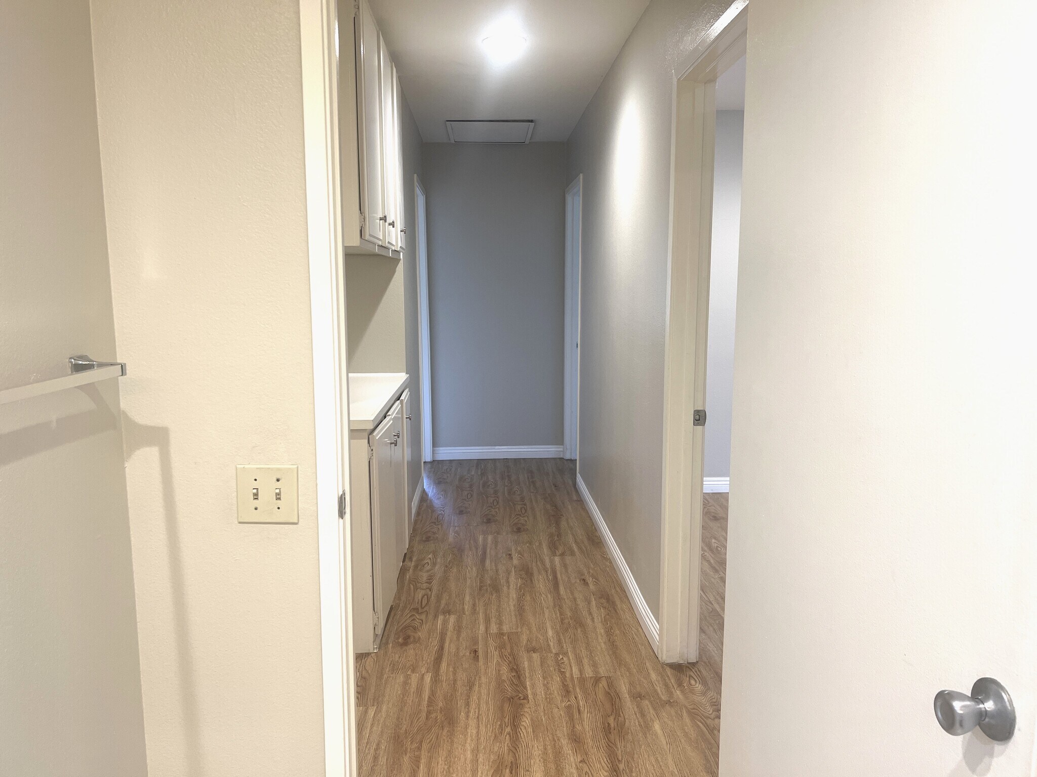 Upstairs Hallway Linen Closet - 10659 Caminito Cascara