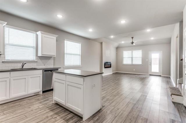 Building Photo - 5427 Big Thicket Ln