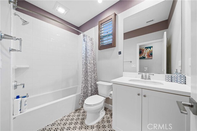 Building Photo - 114 Guinness