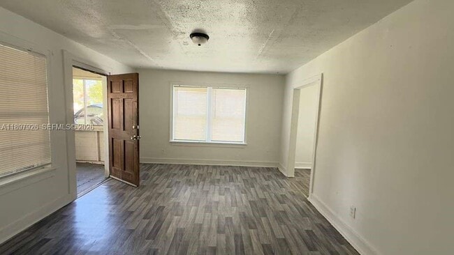 Building Photo - 2748 Broadway Ave