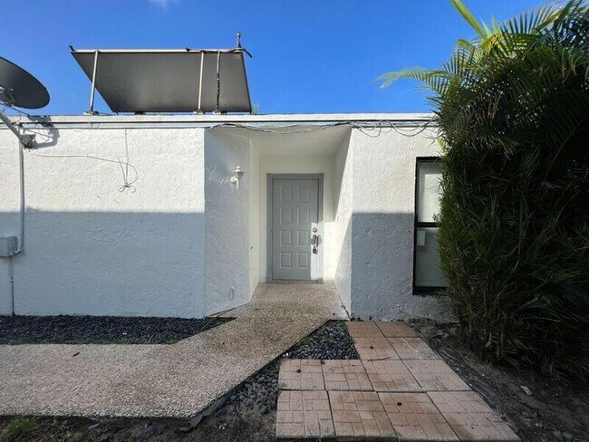 Building Photo - 89 Buxton Ln