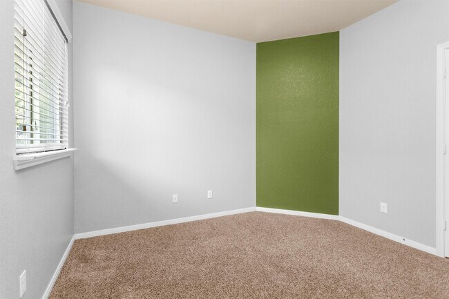 Building Photo - 11502 W Woodmark