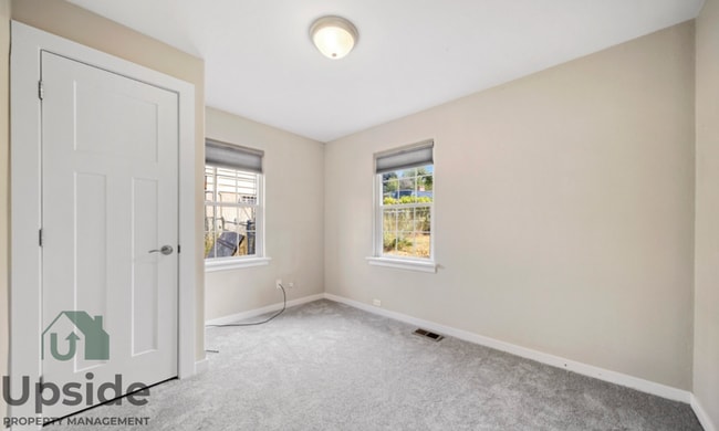 Building Photo - 3610 E Funk Ave