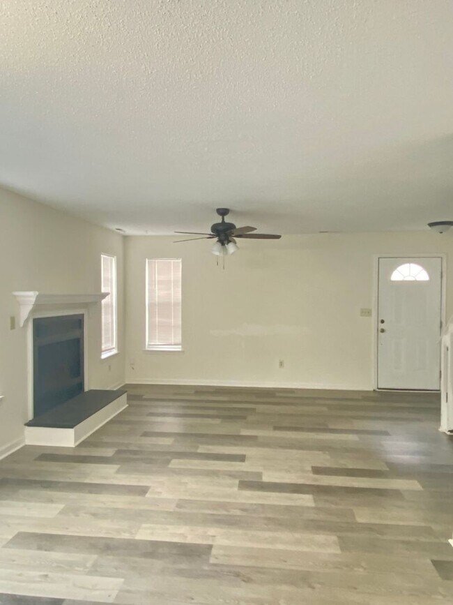 Building Photo - Columbus Station Condo