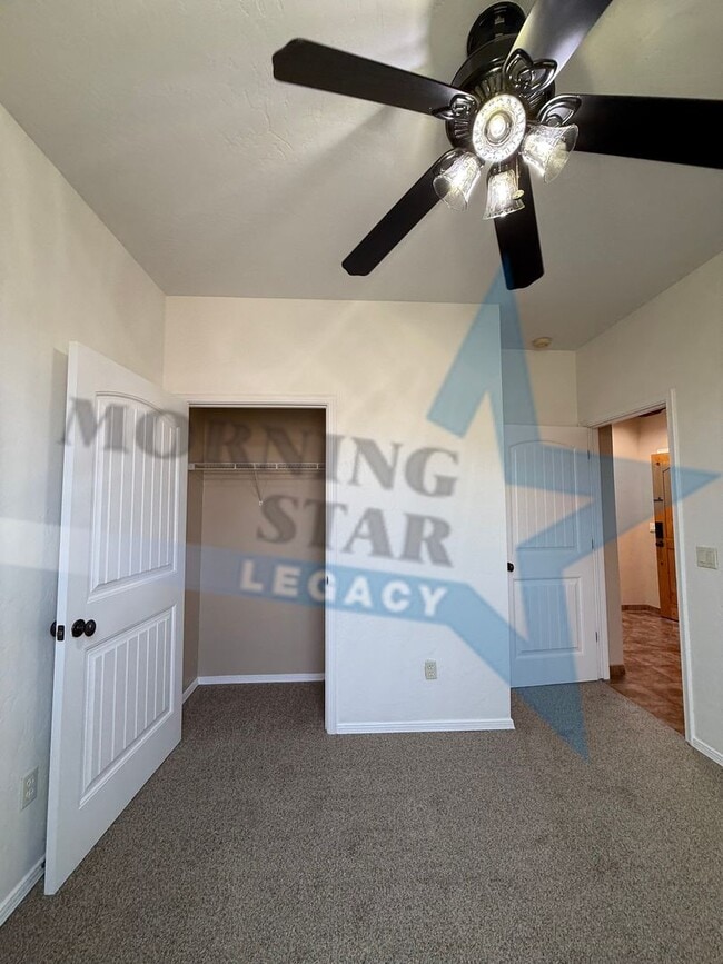 Building Photo - 4-Bedroom Home - New Carpet & Fresh Paint!