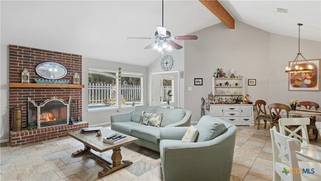 Building Photo - 19 Pebblebrook Ln