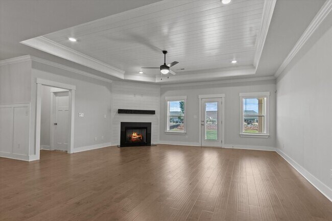 Building Photo - 150 Rugby Dr