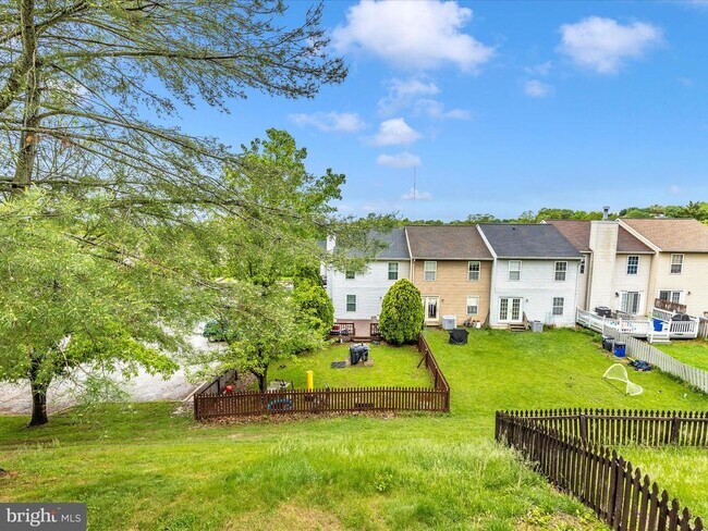 Building Photo - 430 Spalding Ct