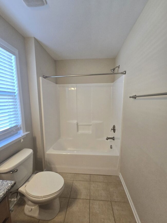 Building Photo - Beautiful Home located in Bridge Pointe Ne...
