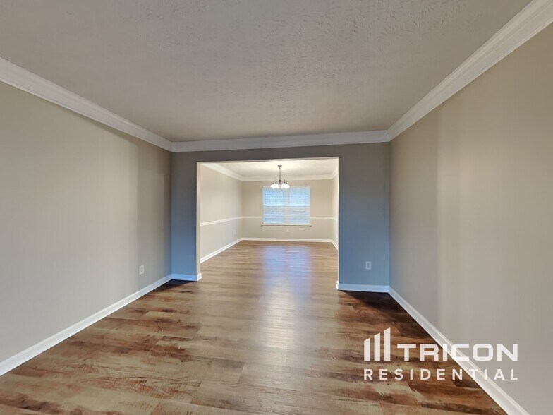 Building Photo - 8665 River Rock Ct