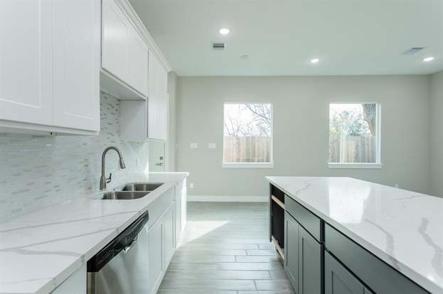 Building Photo - 4536 Sunflower St