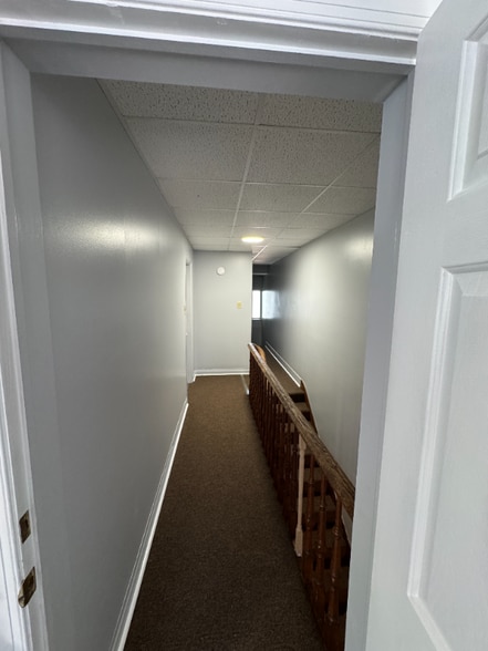 Building Photo - 30 N Earl St