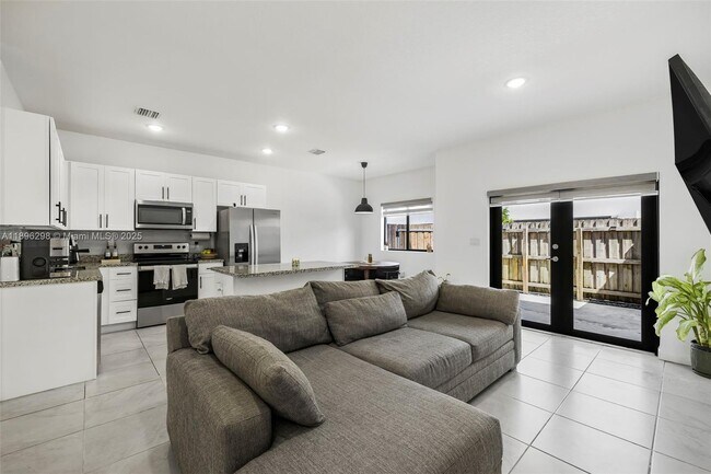 Building Photo - 13353 SW 250th Terrace