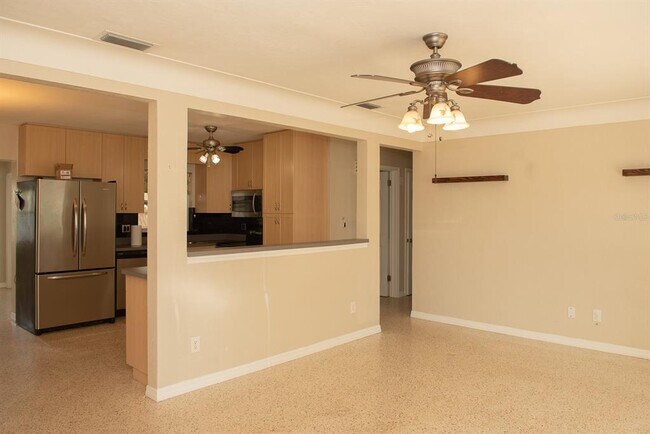 Building Photo - 4377 32nd Terrace N