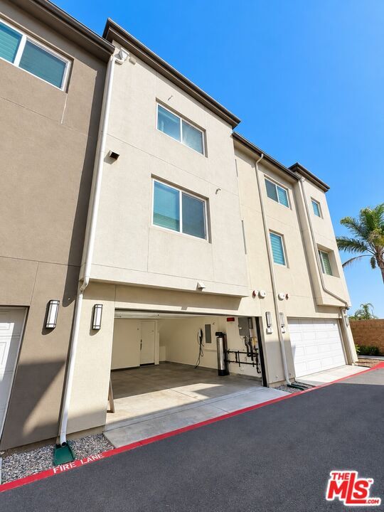 Building Photo - 14057 Ruby Ln