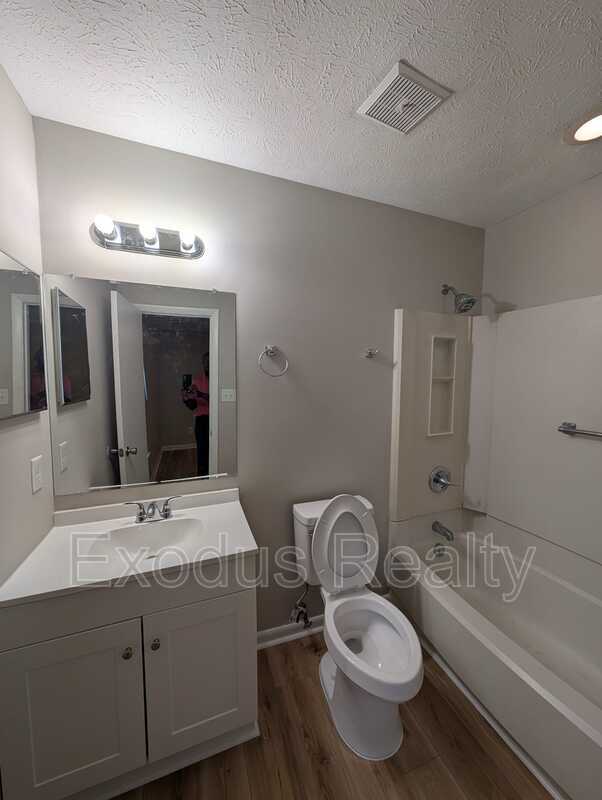 Building Photo - 6443 Rutherglen Dr