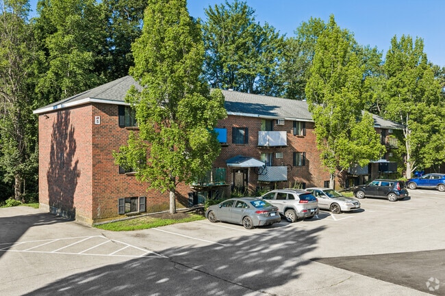 Building Photo - Royal Oak Apartments