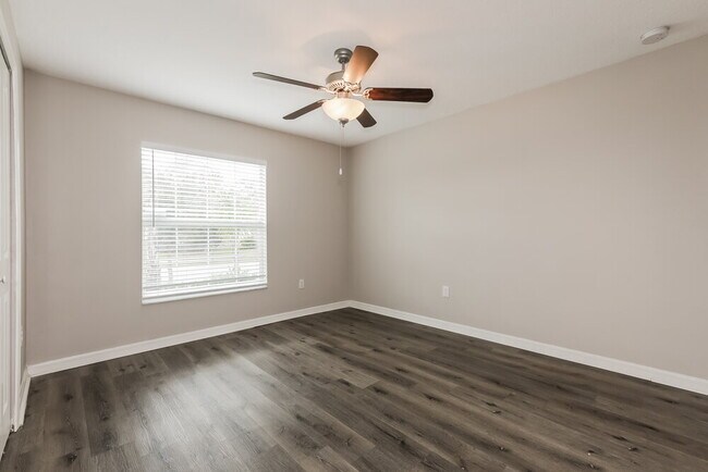 Building Photo - 6724 Trent Creek Dr