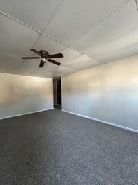 Building Photo - 231 W Poplar St