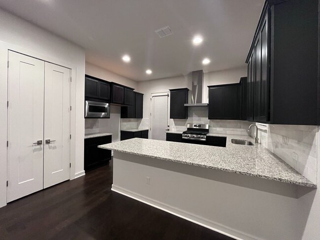 Building Photo - 1531 N Red Bud Ln