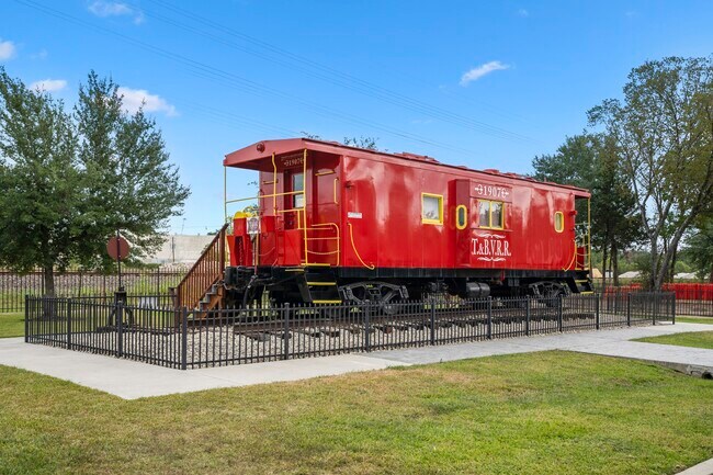 Building Photo - 628 Foster St