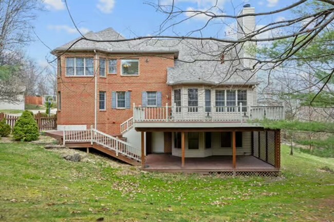 Building Photo - Silverton- Meticulous 4+ bedroom, 5ba, 2 car
