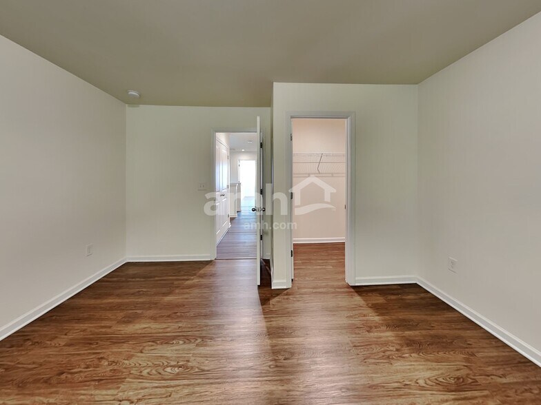 Building Photo - 721 Woodall Rd