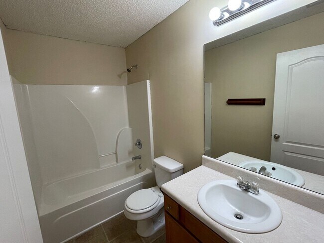 Building Photo - PRE-LEASING FOR AUGUST 2026! LIMITED TIME ...