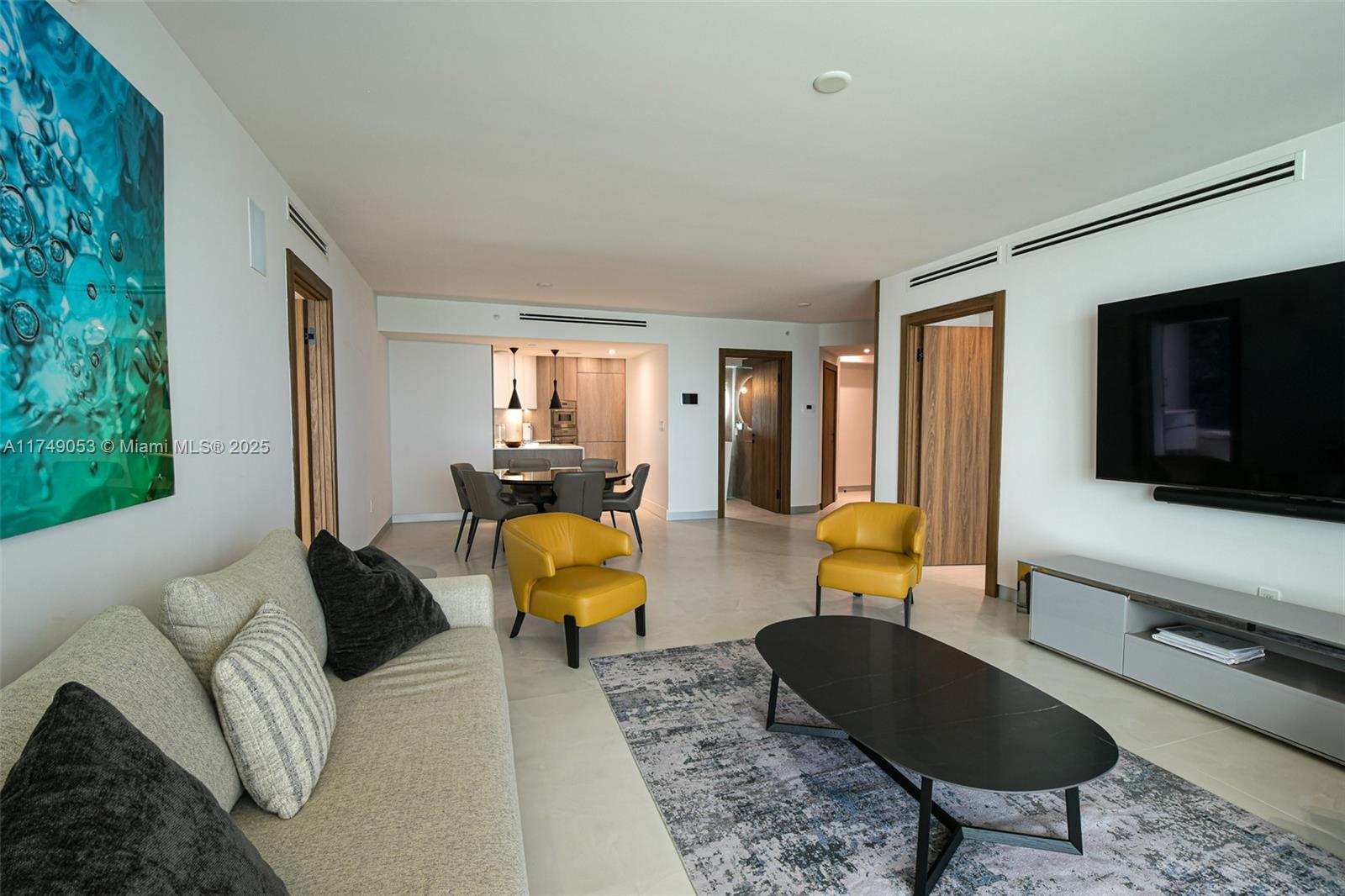 Building Photo - 16699 Collins Ave